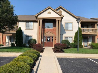 8950 Hunters Creek Dr Unit 208, Indianapolis, IN 46227