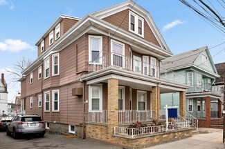 1105 Saratoga St, Boston, MA 02128