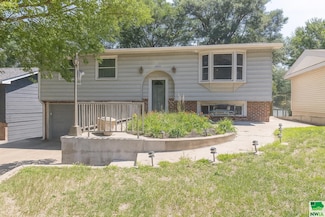 2638 S Rustin St, Sioux City, IA 51106