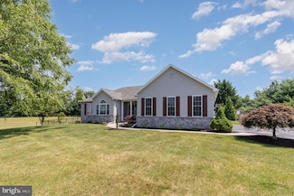 123 Stonehouse Rd, Carlisle, PA 17015