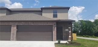 552 Vee St, Centerton, AR 72719