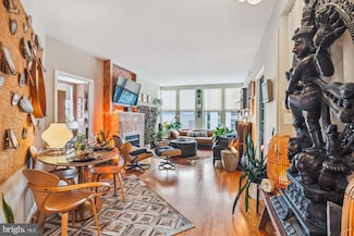 715 6th St NW Unit 1002, Washington, DC 20001