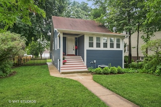 2111 Lake Ave, Wilmette, IL 60091