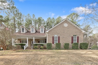 61 Fountain Park Cir, Spring Lake, NC 28390