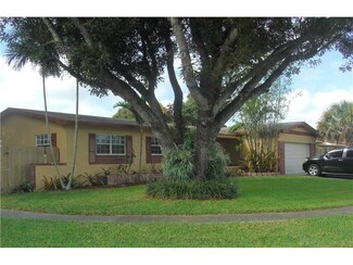 8260 NW 17th Ct, Pembroke Pines, FL 33024