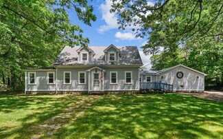 907 Putnam Pike, Chepachet, RI 02814
