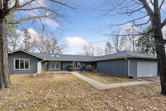 2504 Hillside Ln SW, Rochester, MN 55902