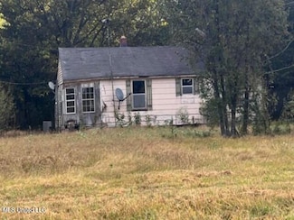 3977 Richland Rd, Silver City, MS 39166