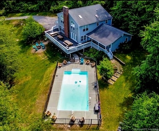 5 Bittersweet Dr, Gales Ferry, CT 06335