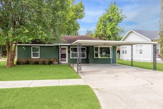 522 Barkley St, Houston, TX 77022