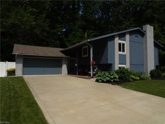 5750 Cardinal Dr, Mentor, OH 44060