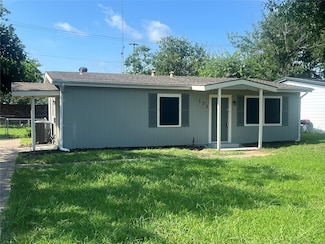 332 Crest Hill Dr, Mesquite, TX 75149