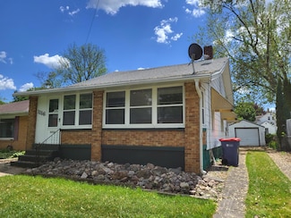 1116 Atlantic St NW, Grand Rapids, MI 49504