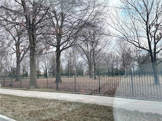13806 Howe Ln, Leawood, KS 66224
