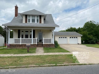 327 W Penn St, Muncy, PA 17756