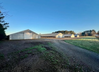1233 Country Rd, Jonesboro, LA 71251