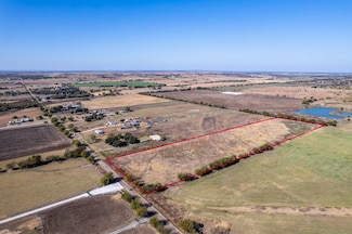 5814 Woodard Ave, Cleburne, TX 76033