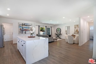 15405 Covello St, Van Nuys, CA 91406