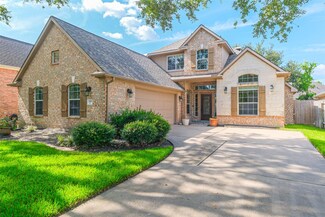 3318 Long Briar Ln, Sugar Land, TX 77498