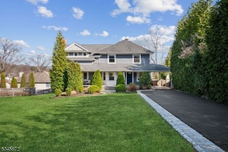 25 Clark St, Summit, NJ 07901
