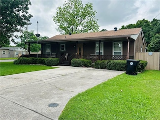 319 Huntlee Dr, New Orleans, LA 70131