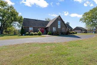 5277 Bristow Rd, Bowling Green, KY 42103