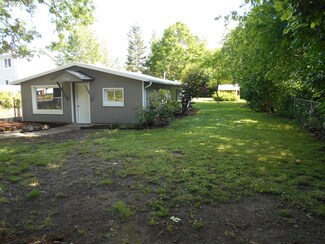 25158 E Broadway Ave, Veneta, OR 97487