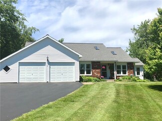 4965 Brasser Rd, Williamson, NY 14589