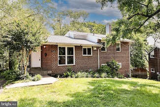6322 Phyllis Ln, Alexandria, VA 22312