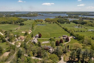 39 Bay View Rd, Dover, NH 03820