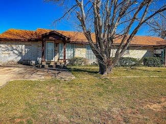 501 S Main St, Grandfield, OK 73546