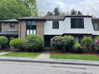 33 Cobblestone Ln, Worcester, MA 01606