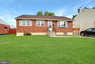 17 S Lunenburg Dr, New Castle, DE 19720