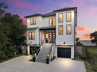 1101 Beachview Dr NE, Fort Walton Beach, FL 32547