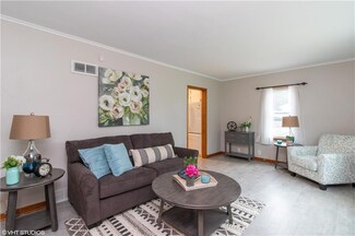 1313 Douglas Ave, Des Moines, IA 50313
