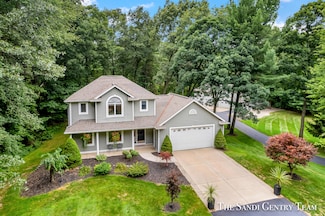 11675 Fallen Pine Dr, Grand Haven, MI 49417