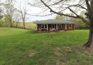 5280 Hickory Nut Rd, Nancy, KY 42544