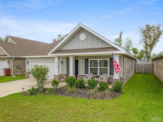 3766 Hawks Landing Cir, Milton, FL 32571