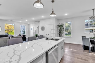 24 Albert St, Red Bank, NJ 07701