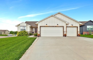 1280 N Countrywalk Ct, Rose Hill, KS 67133