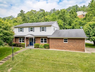 84 Belmont Dr, Huntington, WV 25705