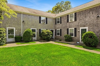 135 W Main St Unit 17, Hyannis, MA 02601