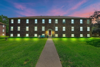 1008 Lake Way Unit D12, Louisville, KY 40222