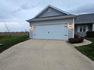 1514 Stonebluff Ct, Champaign, IL 61822