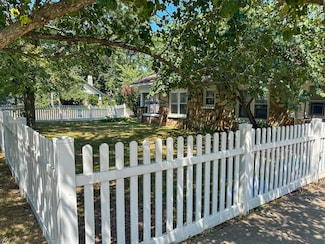 220 Preacher Roe Blvd, West Plains, MO 65775