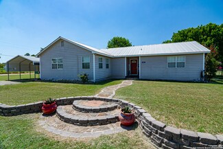 620 Blanco Ave, Blanco, TX 78606