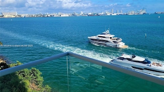 800 Claughton Island Dr Unit 701, Miami, FL 33131
