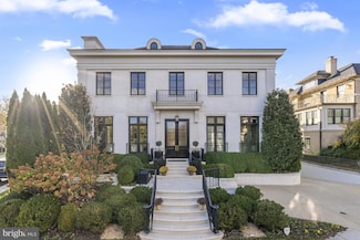 2109 Dunmore Ln NW, Washington, DC 20007