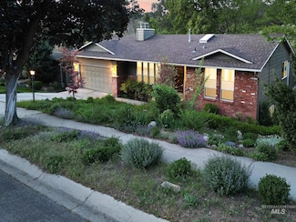 1722 E Roanoke Dr, Boise, ID 83712