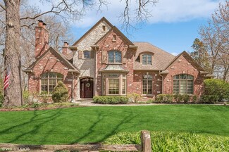 615 Maple Ave, Lake Bluff, IL 60044